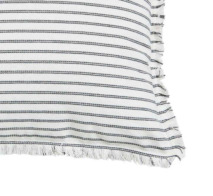 Linen_black_striped_details