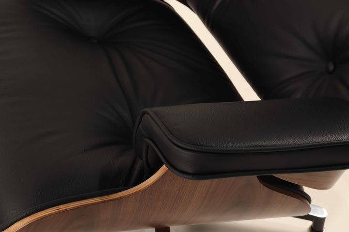  Lounge Chair: Cowhide leather material